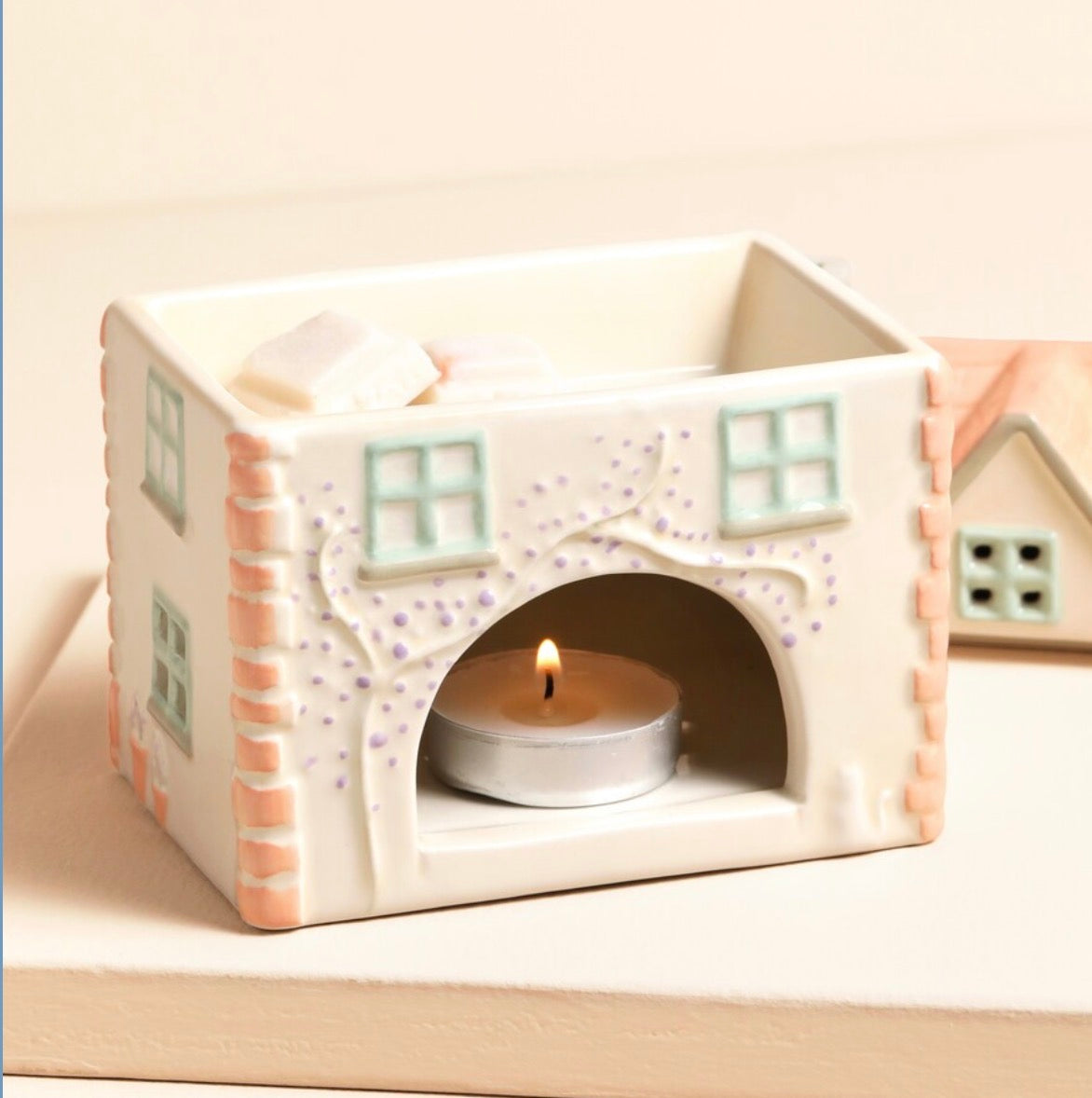 CERAMIC COTTAGE TEALIGHT WAX BURNER