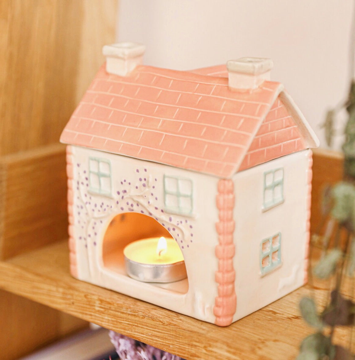 CERAMIC COTTAGE TEALIGHT WAX BURNER