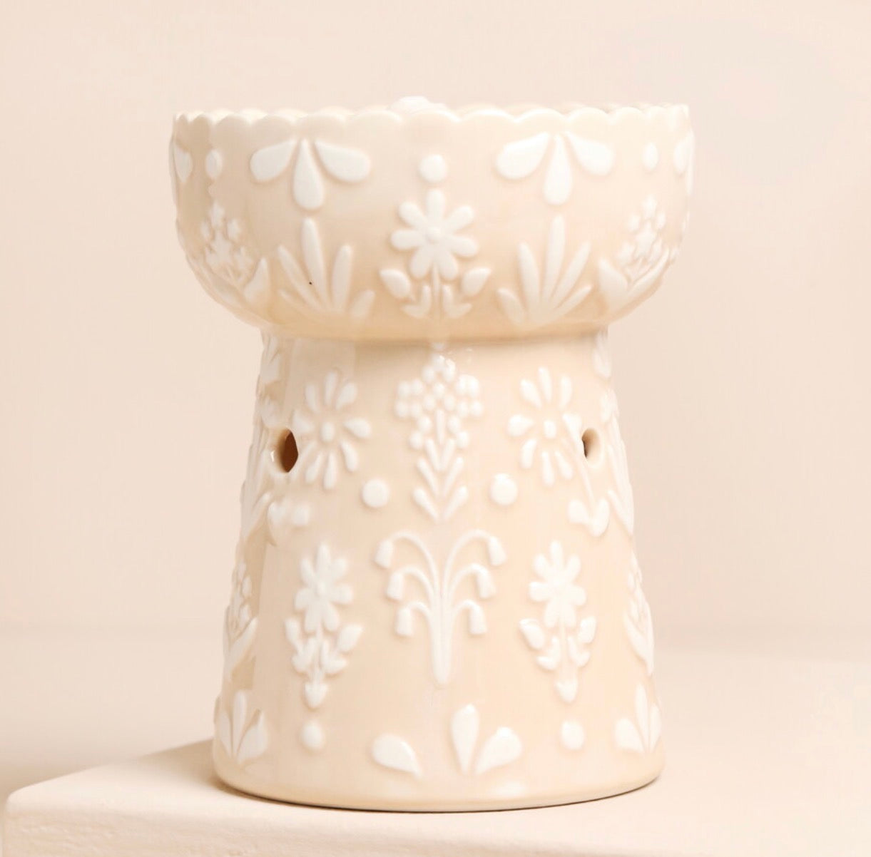 Pink Ceramic Floral Scalloped Edge Wax Burner