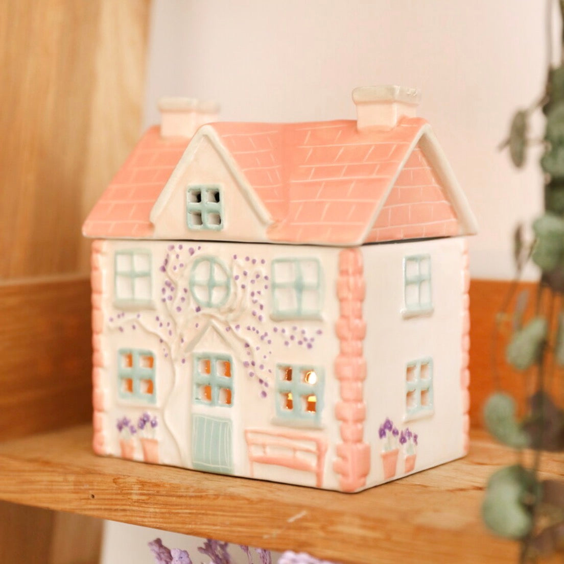 CERAMIC COTTAGE TEALIGHT WAX BURNER